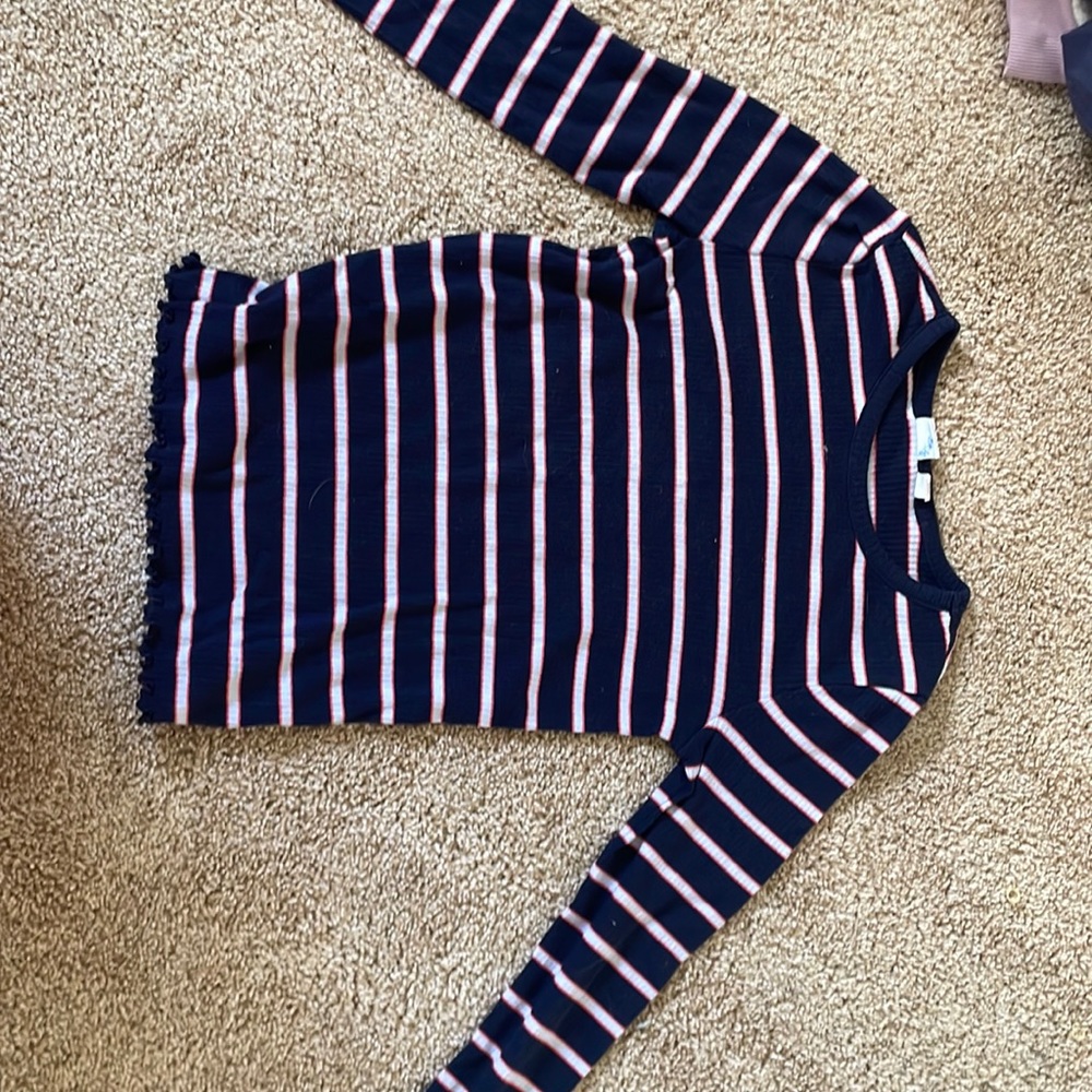 Gap kids long sleeve tight shirt with lettuce edges